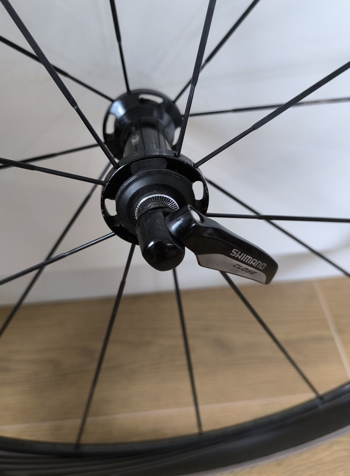 Koło szosowe carbon Shimano WH-RS81 C50 przód, idealny stan