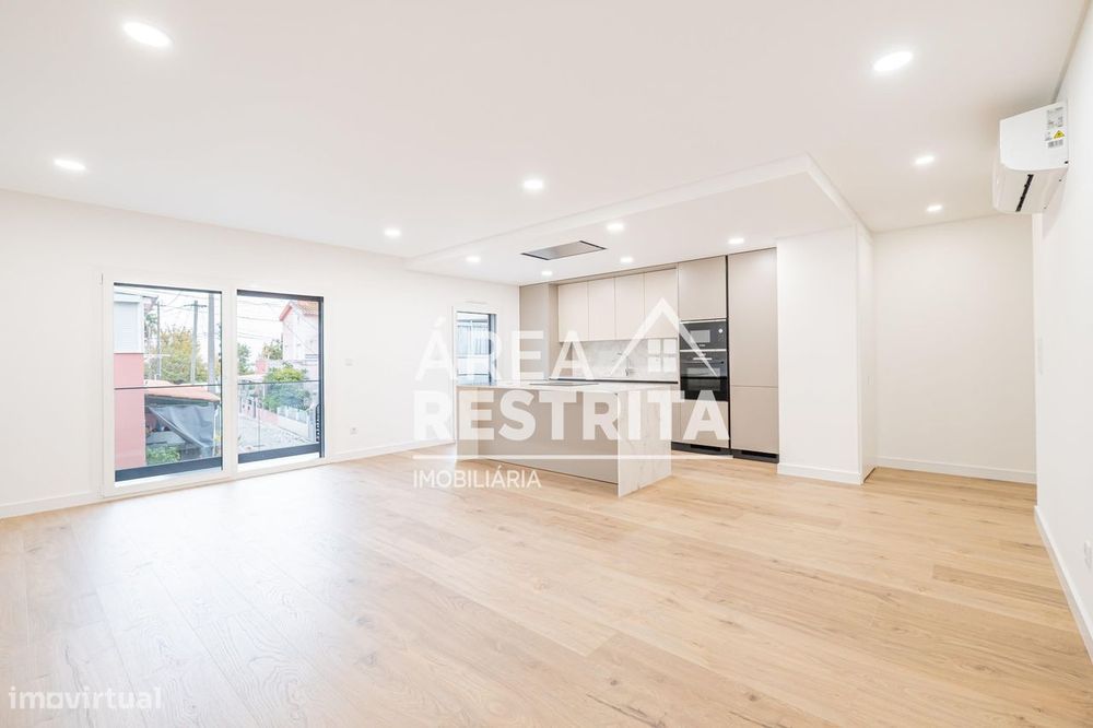 Apartamento T2 num RC com vista Rio