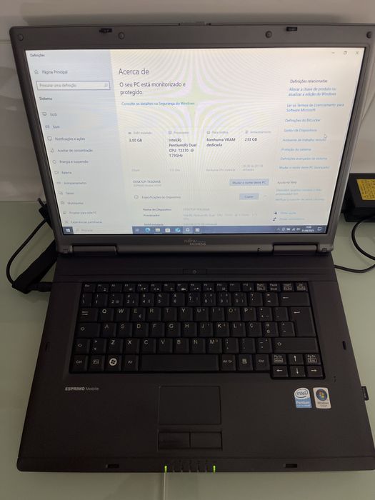 Fujitsu-Siemens Windows 10