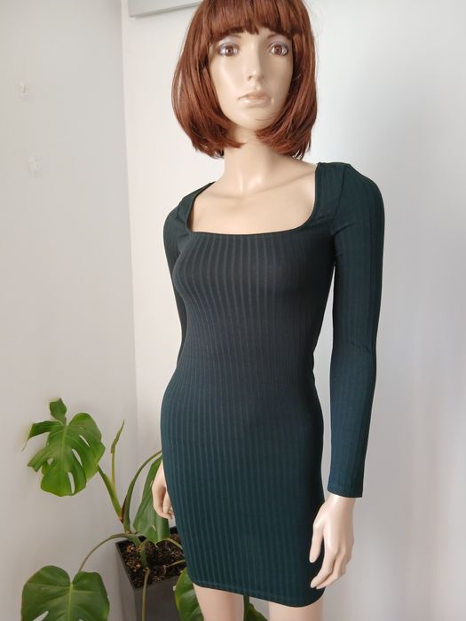 Sukienka prążkowana z długim rękawem XXS 32