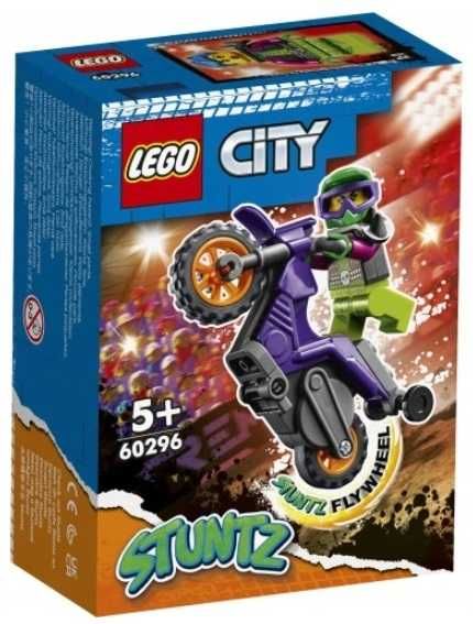 LEGO CITY 60296 WHEELIE NA motocyklu kaskaderskim