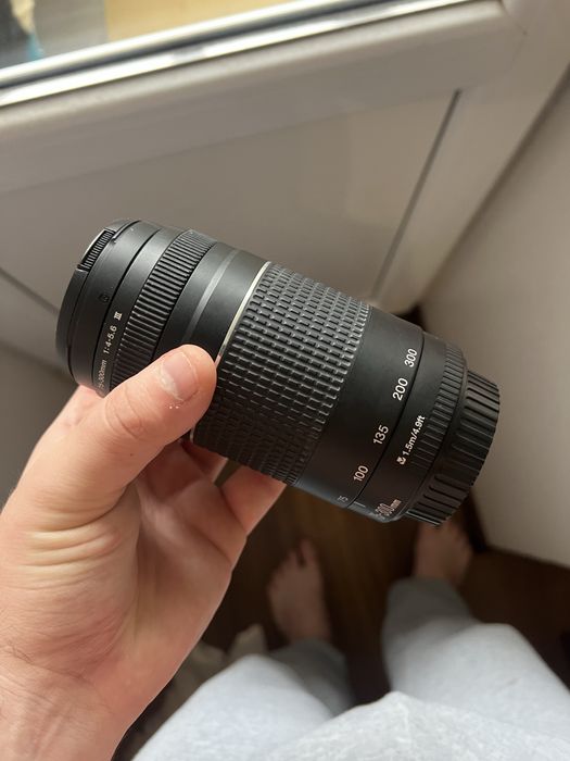 Довгофокусний об’єктив Canon ЕF 75-300mm f/4-5.6 в ідеалі