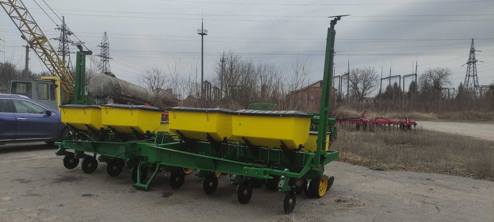 Продам сівалку John Deere 7000 як Нова.