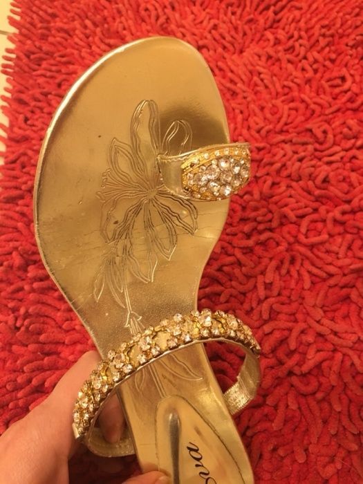 Buty damskie złote z kryształkami