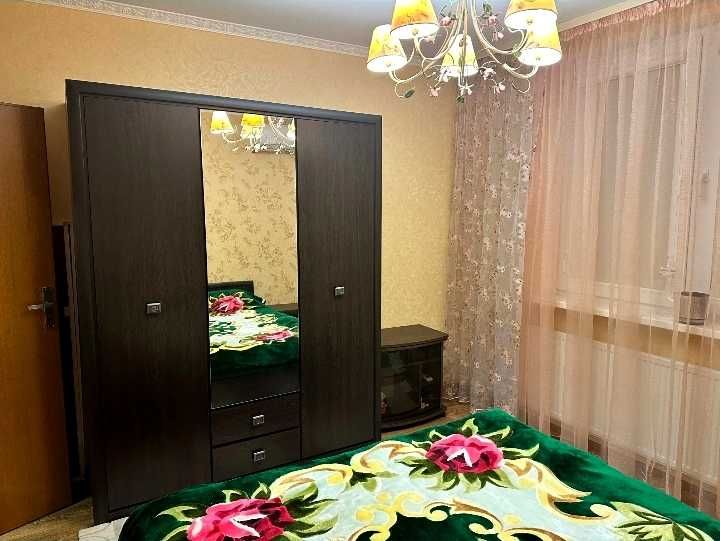 Срочно продам 3х комн кв район м Дворец Спорта 5/9 с ремонтом, меб