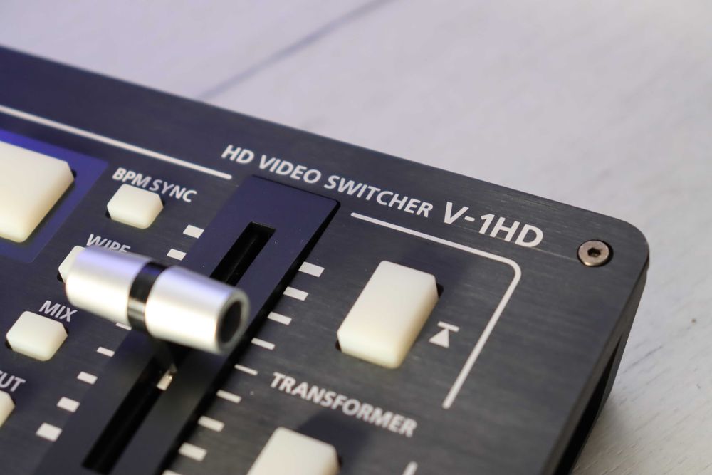 Roland V-1HD | Mikser audio-wideo | FullHD | HDMI Gwarancja