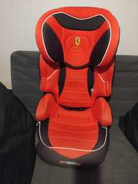 Fotelik samochodowy dla dziecka Ferrari