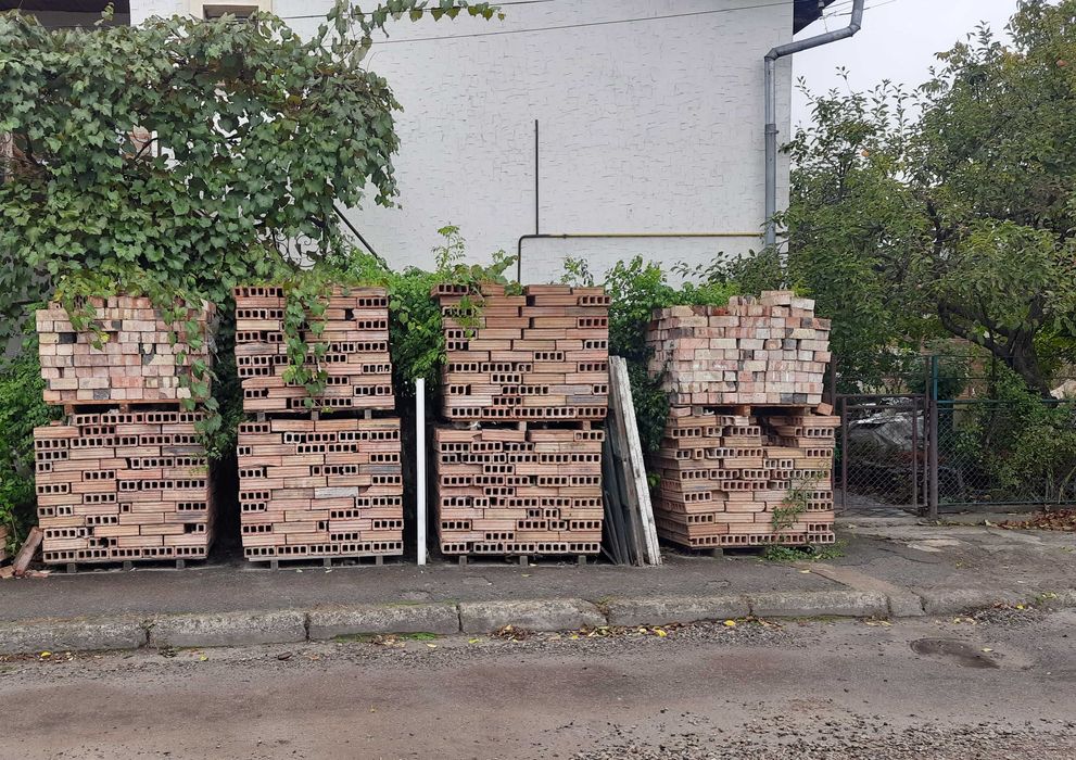 Цегла і керамблоки Івано-Франківськ 1400 грн за піддон