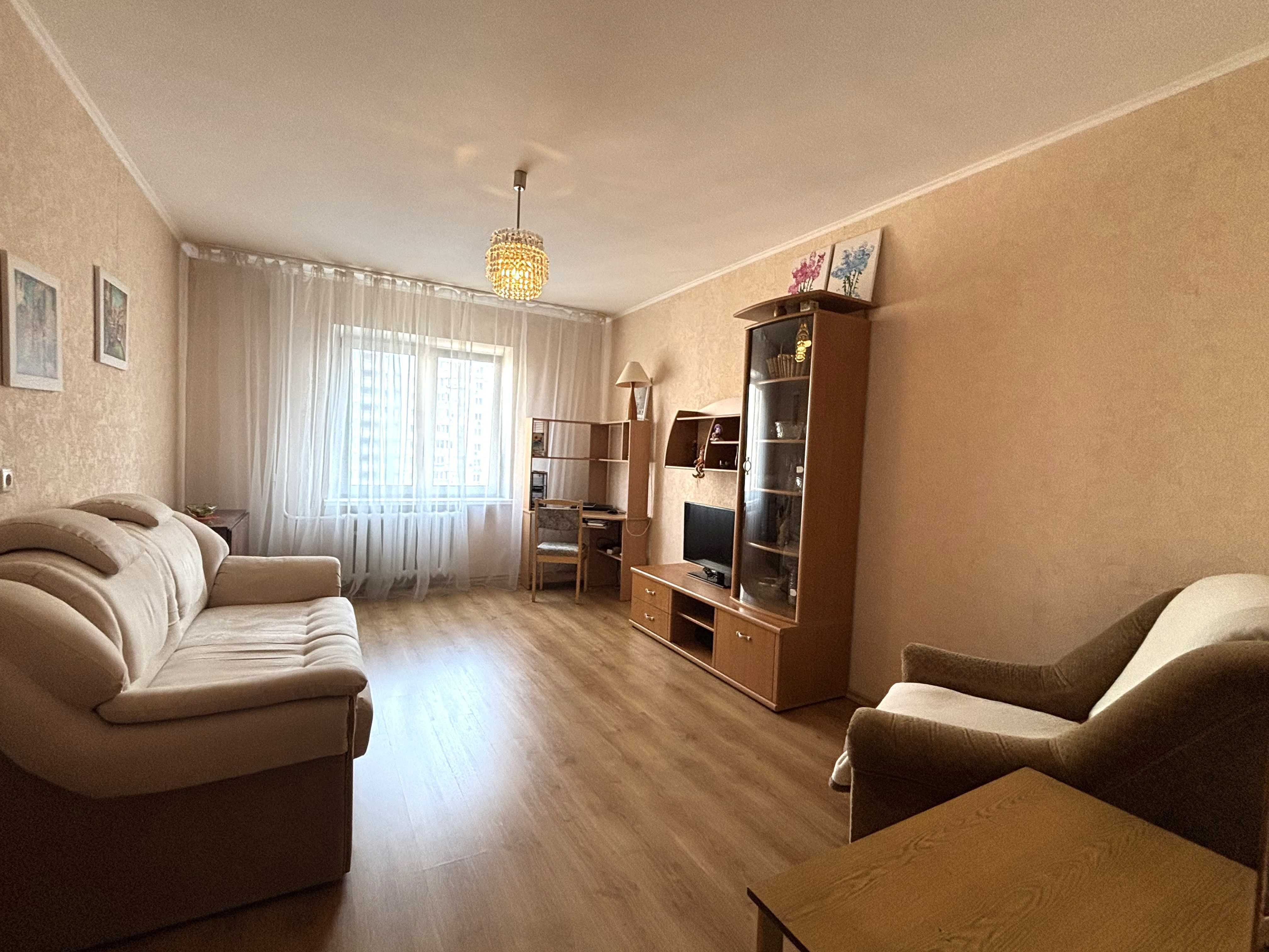 Продаж 1 Дарницький, вул. Драгоманова 1-к