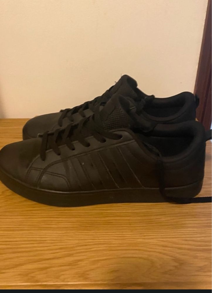 Ténis Preto Adidas – Original, Tamanho 45 | 45€