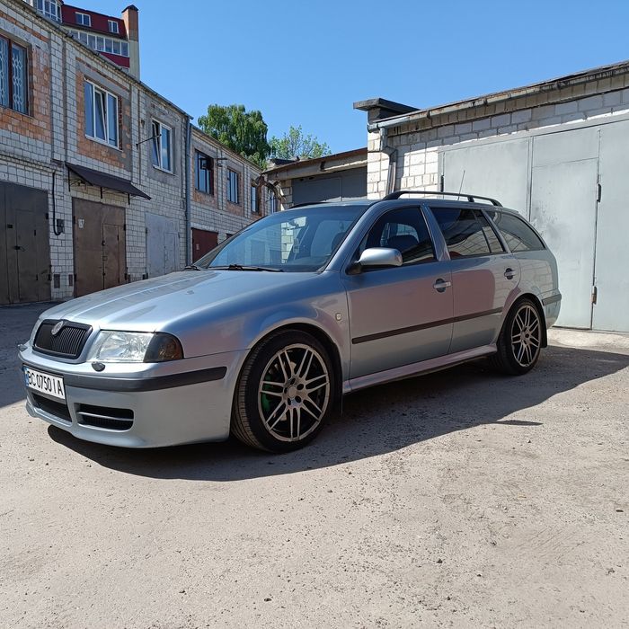 Skoda Octavia Tour 1.8т  4*4 2006