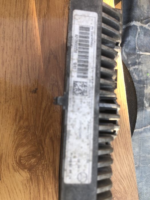 Екран до автомобіля мерседес Е212