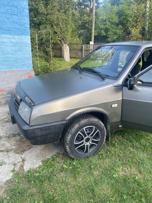 Ваз 2199 газ бензин , 2008 рік , дуже гарний стан на свою , дзвоніть