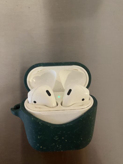Apple AirPods (uszkodzone) + PELA case
