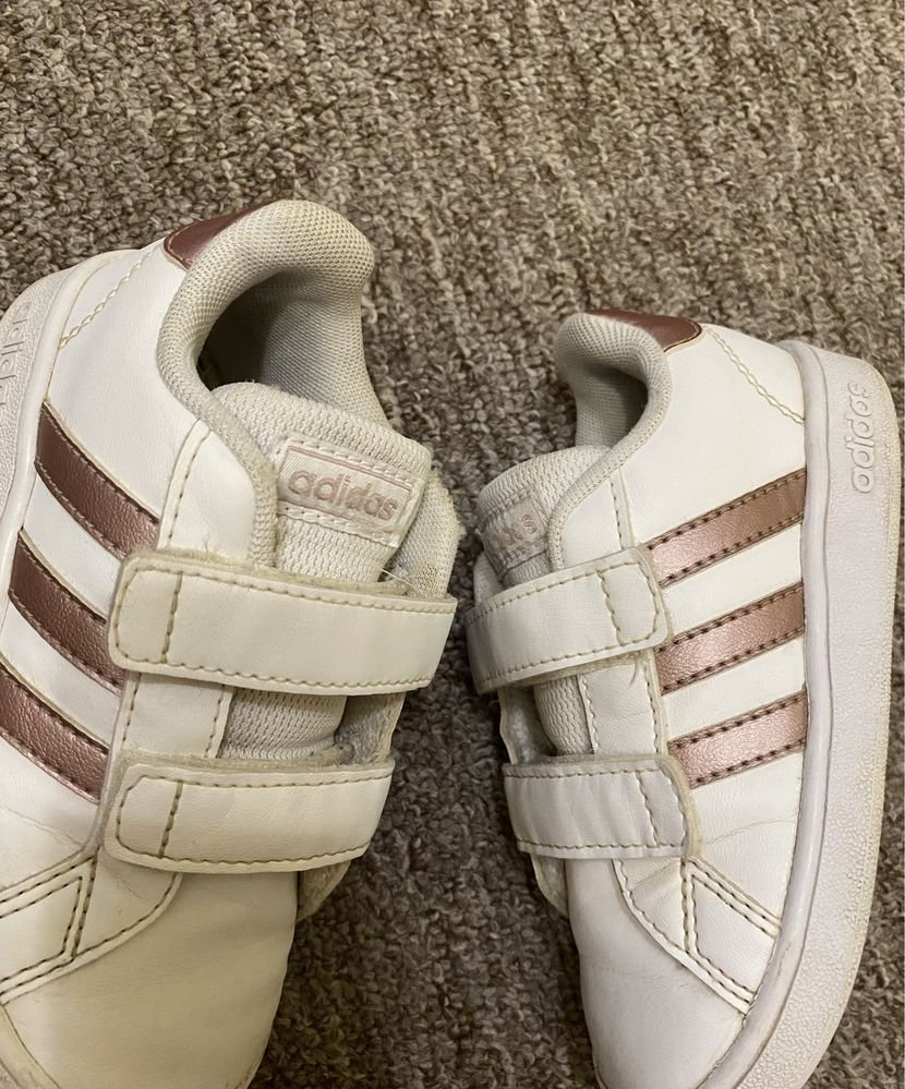 Кросівки adidas кеди 25,5 (14,5)