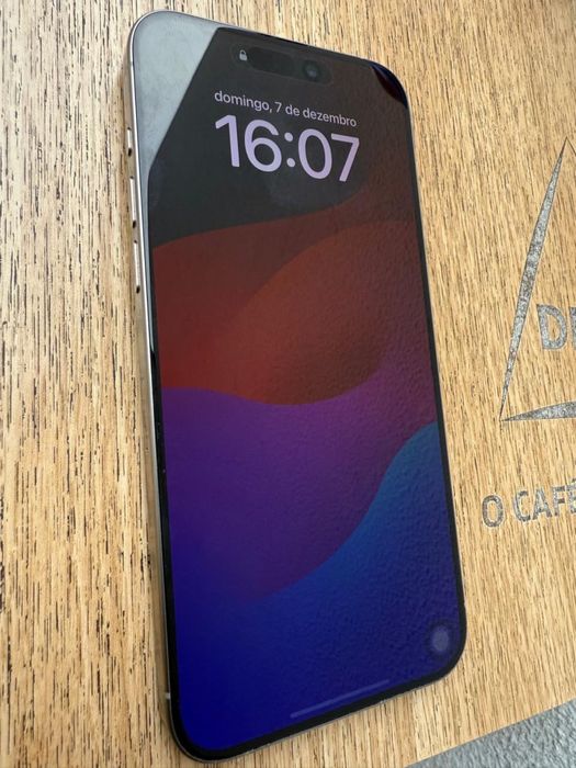 I phone 15 pro max 256gb