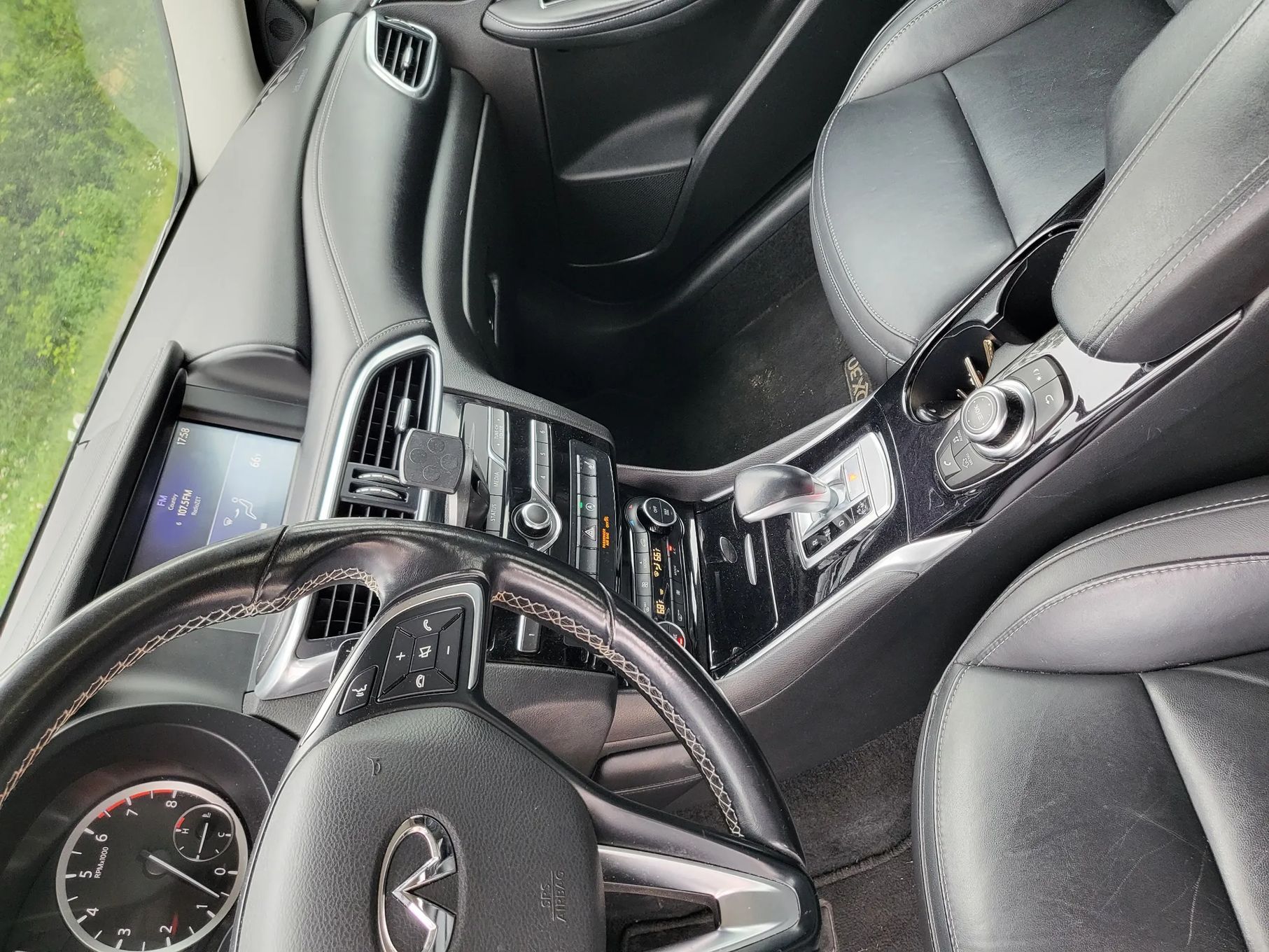 Infiniti QX30 Infiniti QX30 2.0T 2017r.
