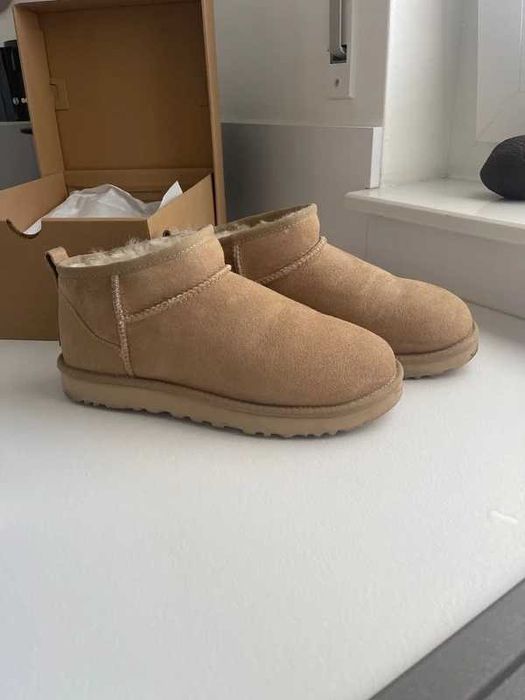 Buty damskie UGG_Classic_Ultra_Mini Mokasyny R.37