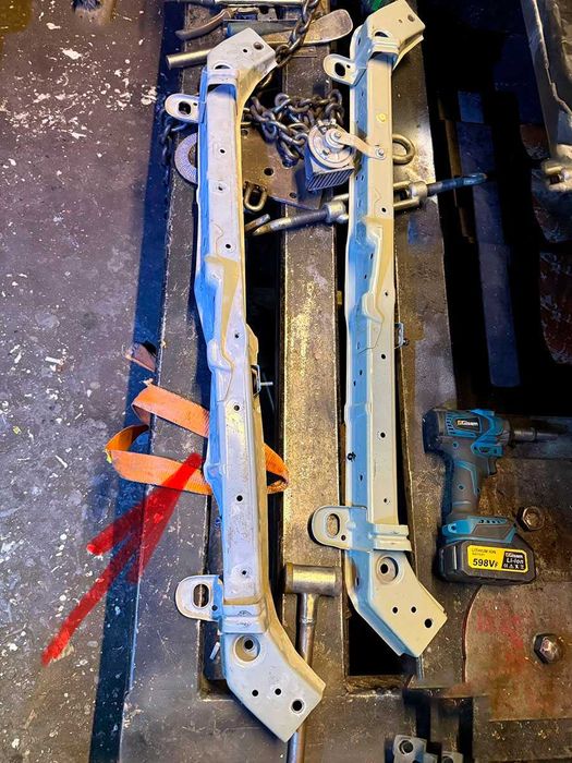 Балка радіатора верхня Infiniti qx50