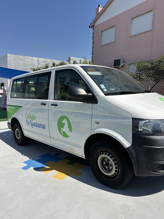 Carrinha VW TRANSPORTER 9 lugares