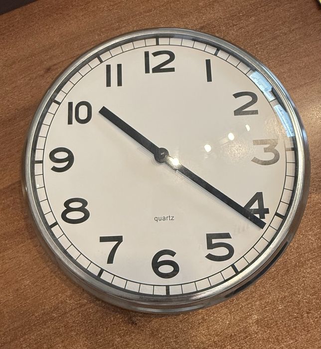 zegar quartz.