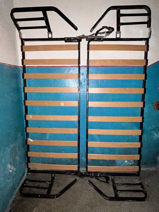 двоспальне ліжко