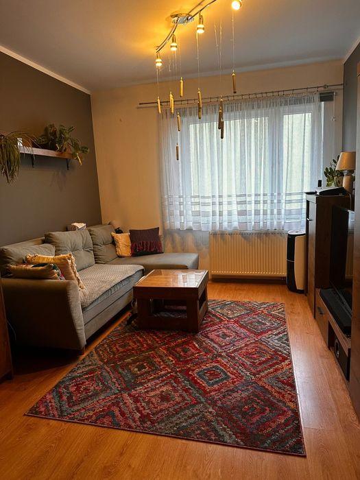 Wynajmę mieszkanie 2-pokojowe.