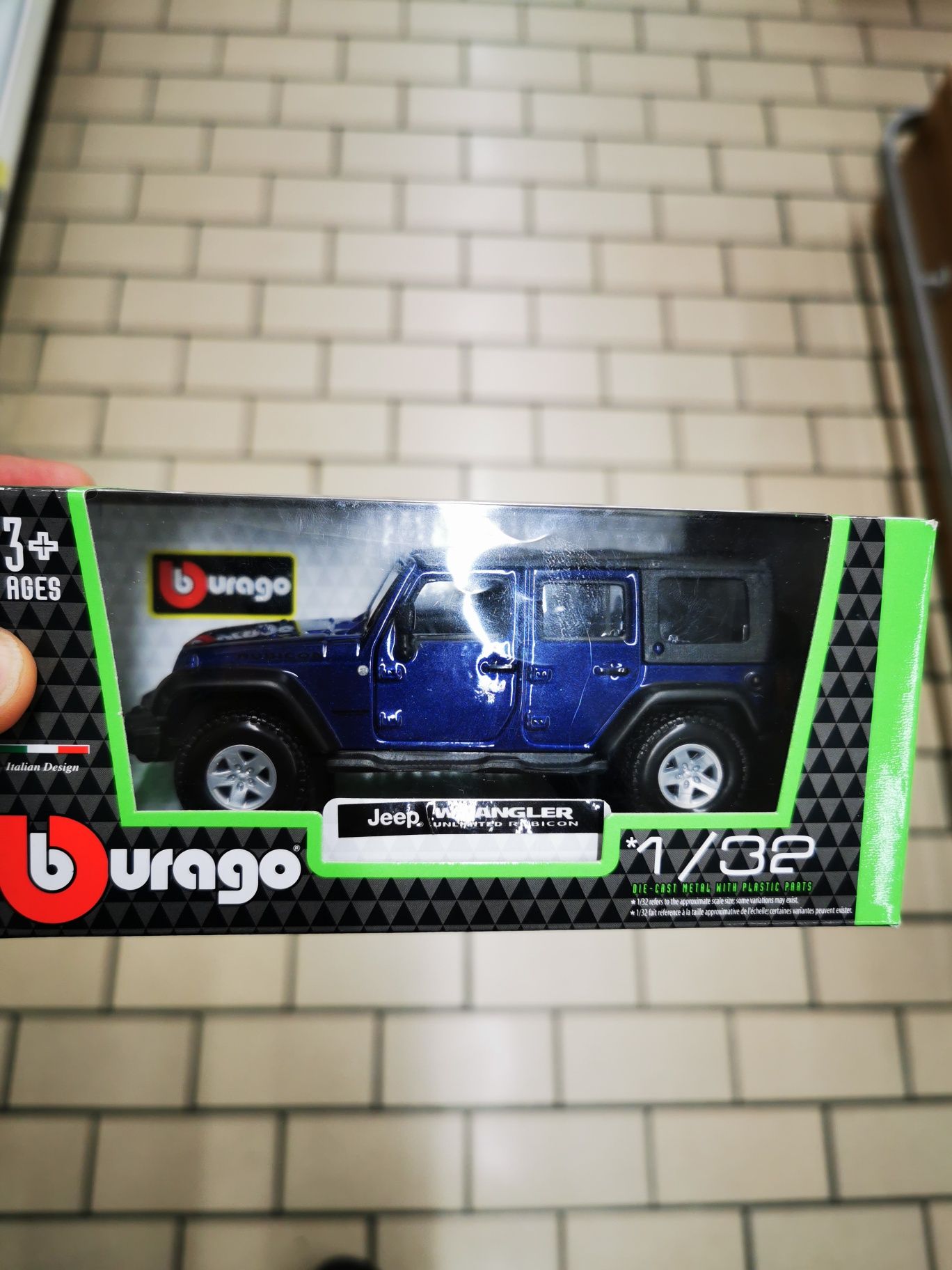 Jeep Wrangler Unlimited Rubicon Burago 1/32