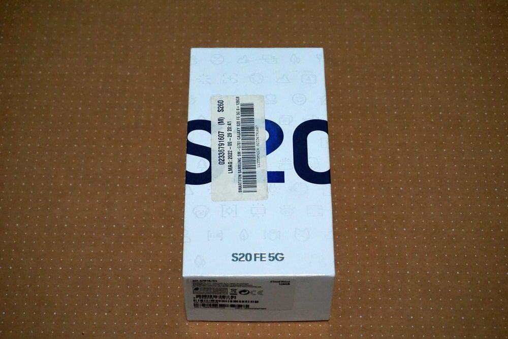 Смартфон Samsung S20 FE 5G