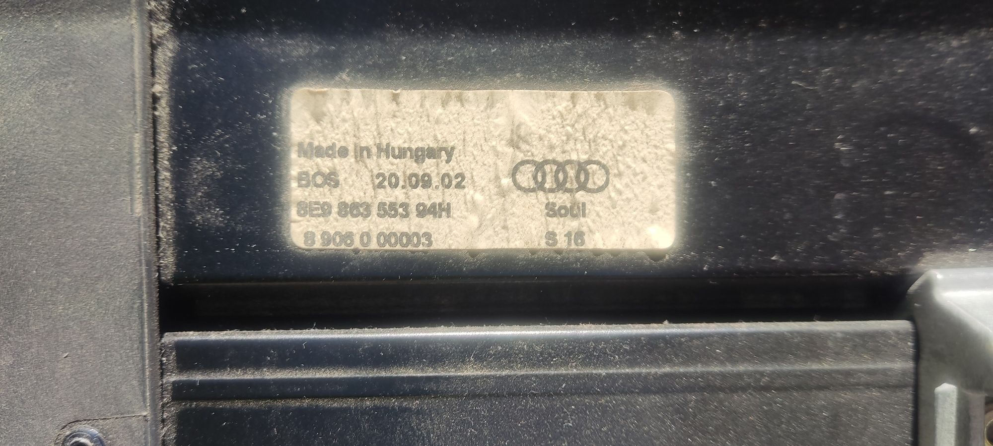 Sprzedam roletę bagażnika audi aa4 b6