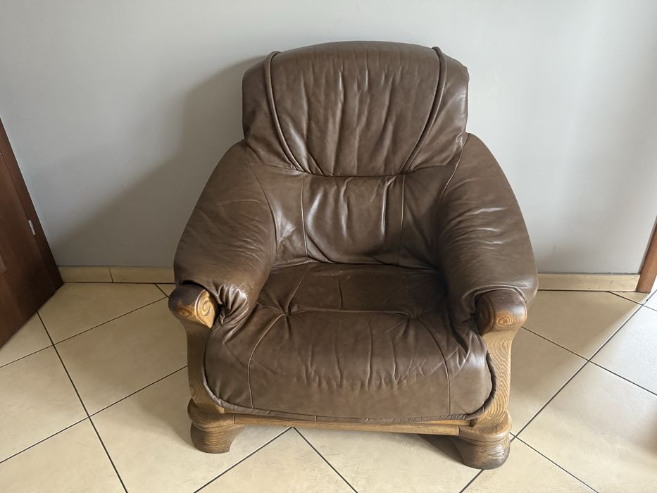 Zestaw mebli ze skóry/wypoczynek/sofy i fotel skórzany