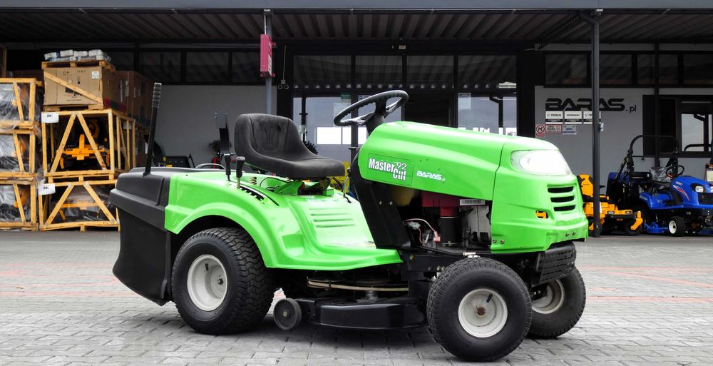Traktorek kosiarka Mastercut 92 Briggs&Stratton (300602.5) - Baras