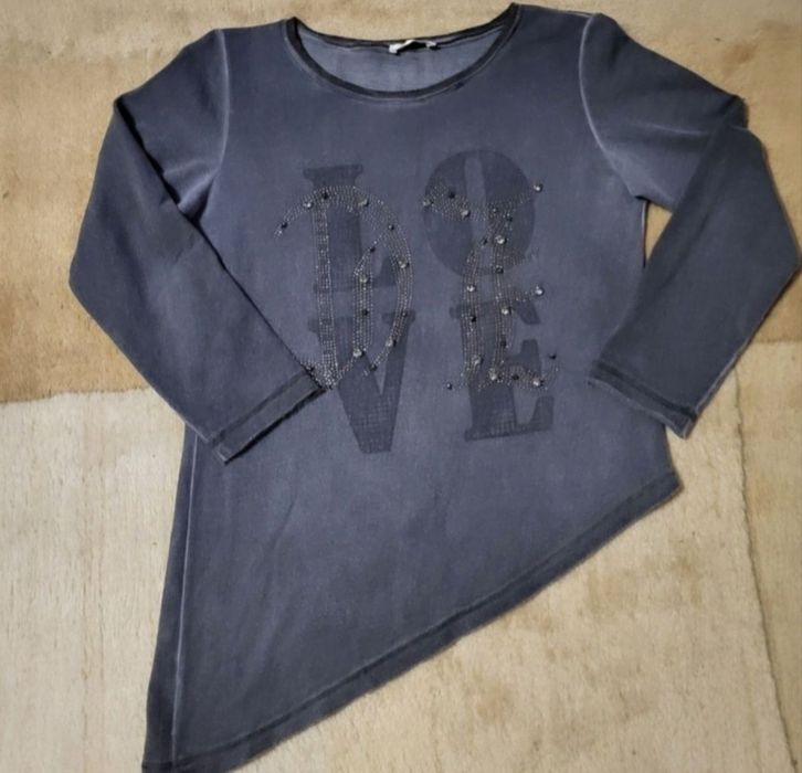 Кофта  із каменями під джинсову куртку. Розмір L-XL. Сірий колір, довг