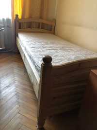 Ліжко одномісне дерев'яне із матрасом