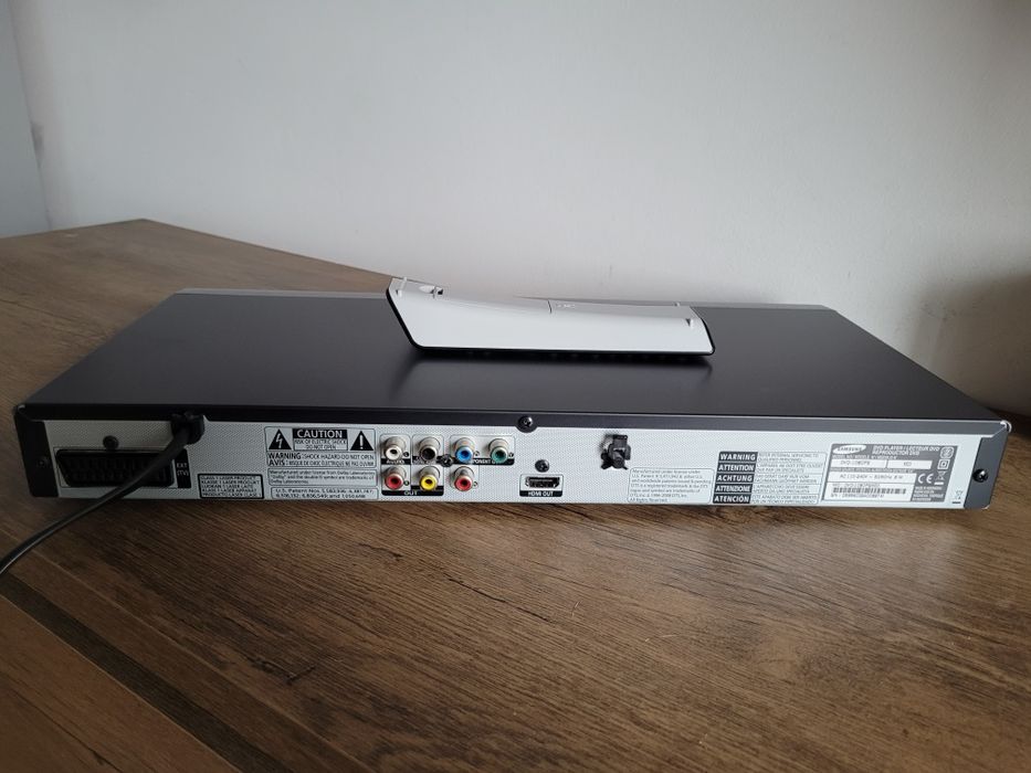 Samsung - DVD 1080 P9 z pilotem . Płyty . Kasety . Sprzęt AV . Tanio !