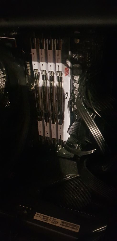 Ryzen 7 5800x b550 ddr4 32gb
