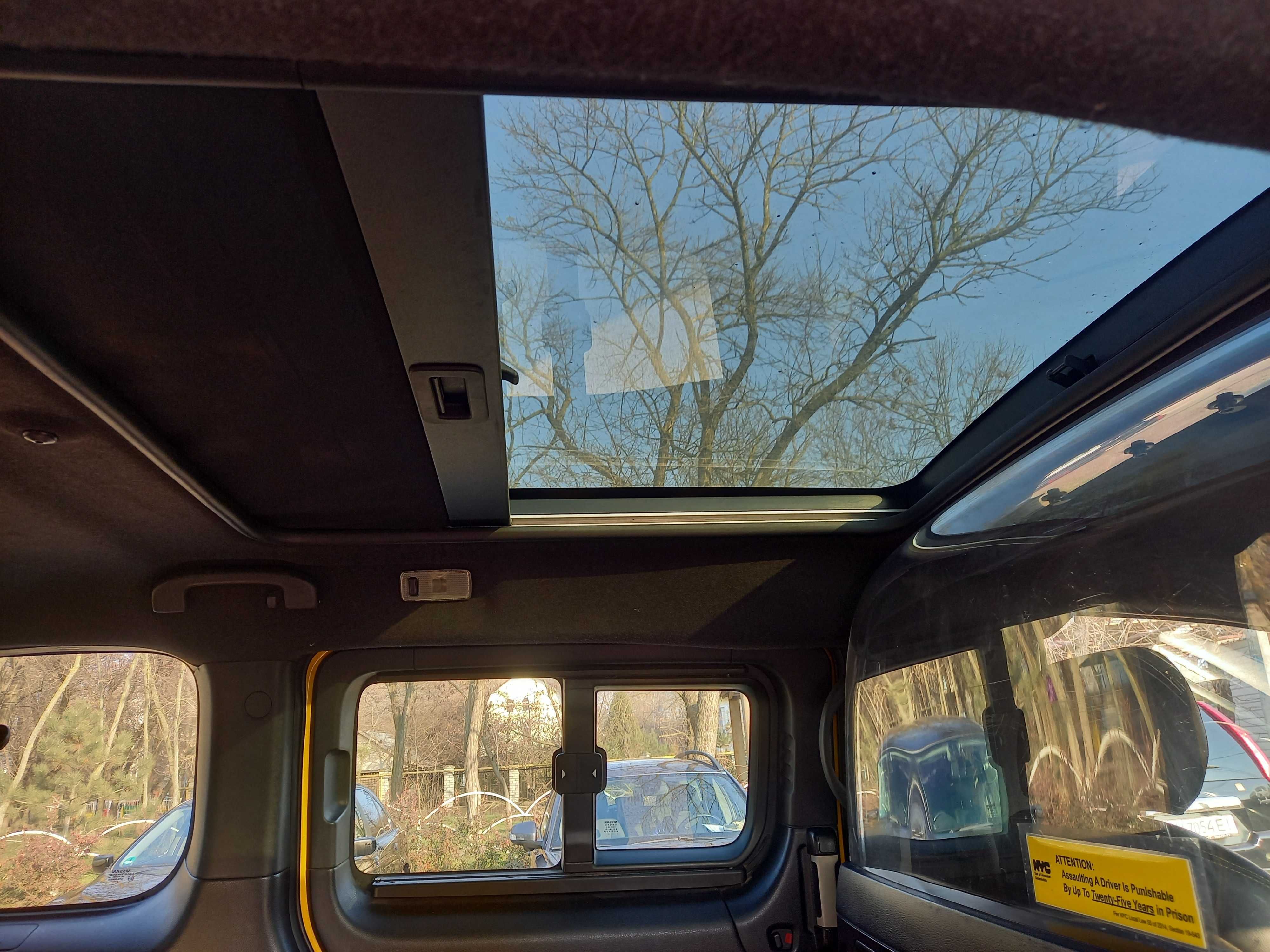 Микроавтобус пассажирский Nissan NV200 TAXI