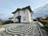 Продаю будинок, котеджне містечко в Великій Коренисі. Ц5