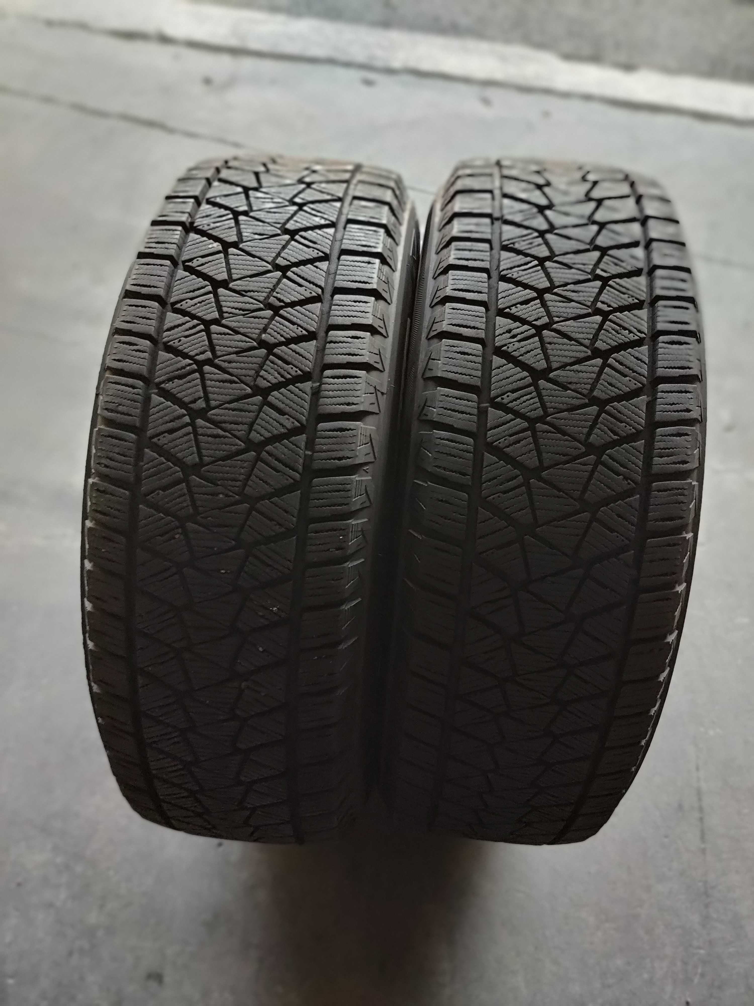 2шт R17 225 65 Bridgestone Blizzak DM-V2 шини зимові чудовий стан