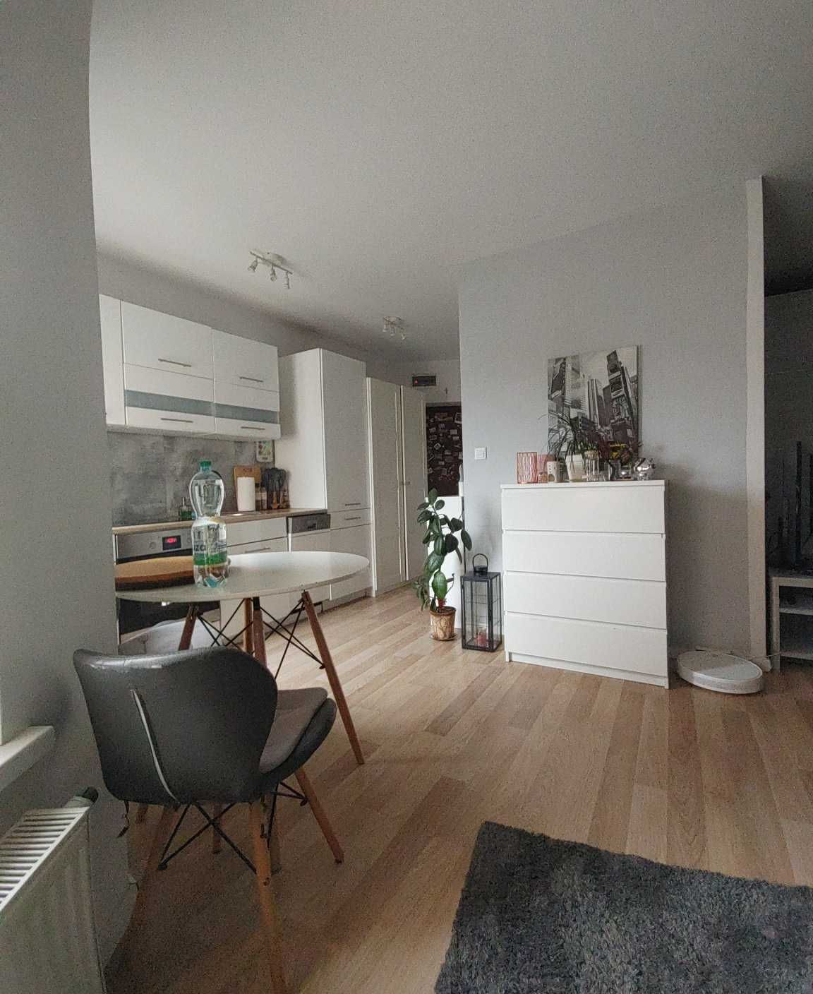 Apartament  -  WOLNY TERMIN MAJÓWKA, cena 200 zł/doba