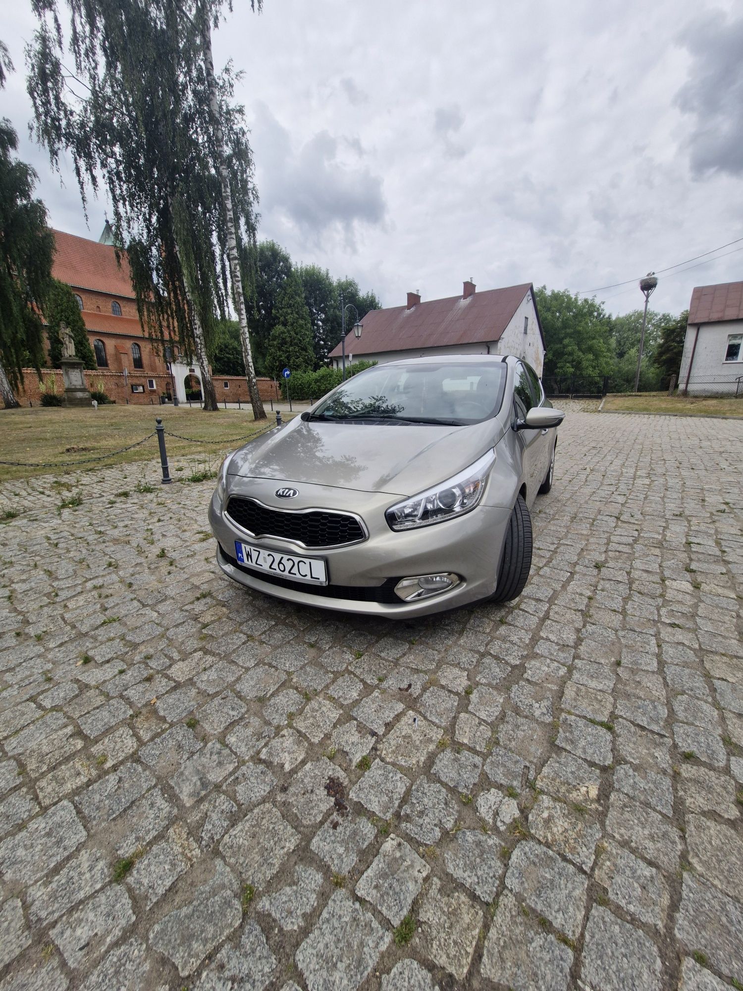 KIA CEE'D 1.6 ..