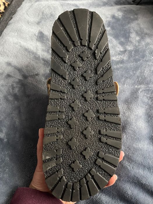 Шльопанці фірми meijia