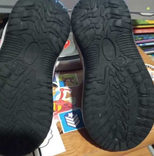 Sprzedam Botki różowe . Rozmiar 20