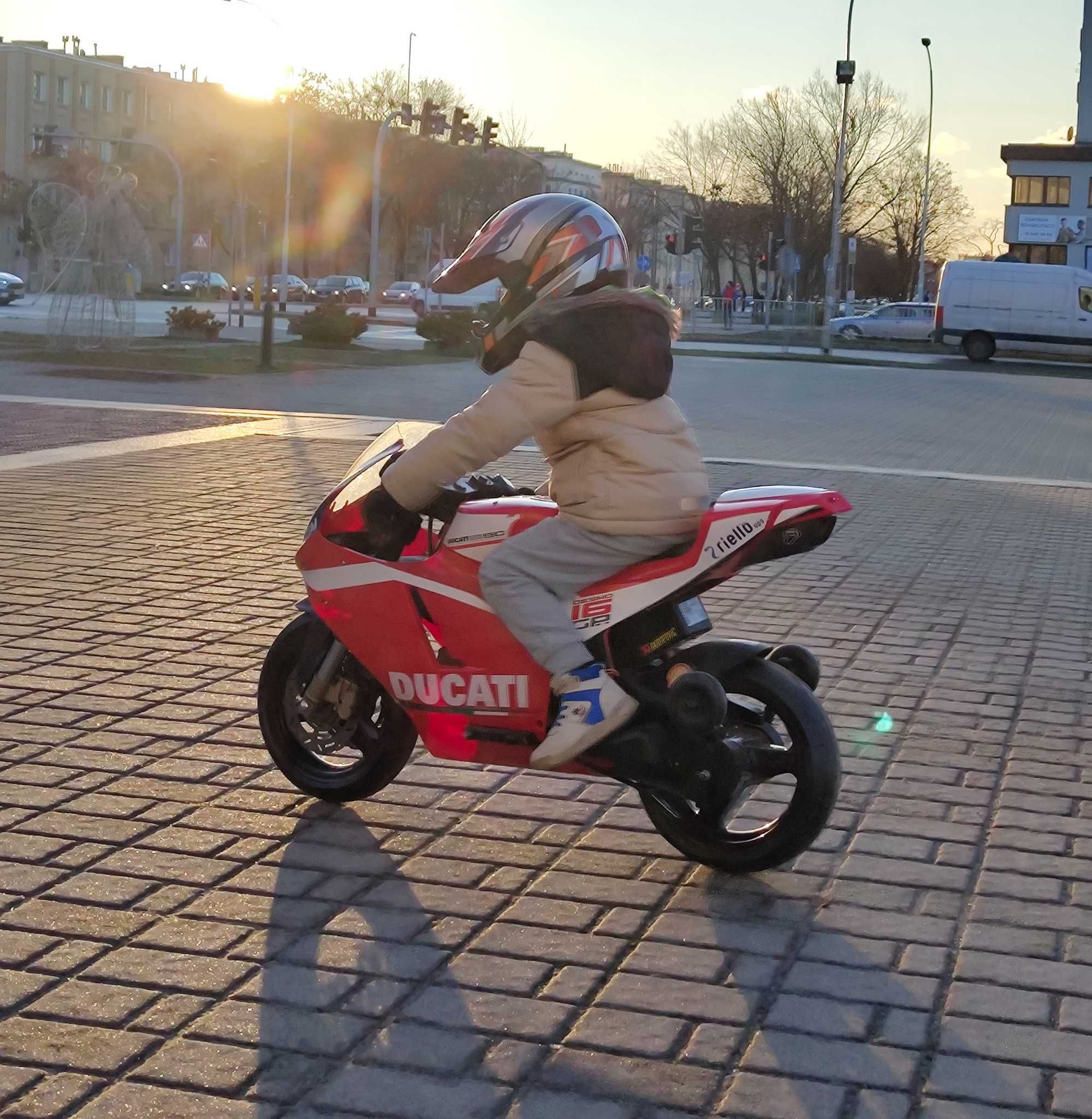 Motor dla dziecka 3+ DUCATI Desmosedici elektryczny