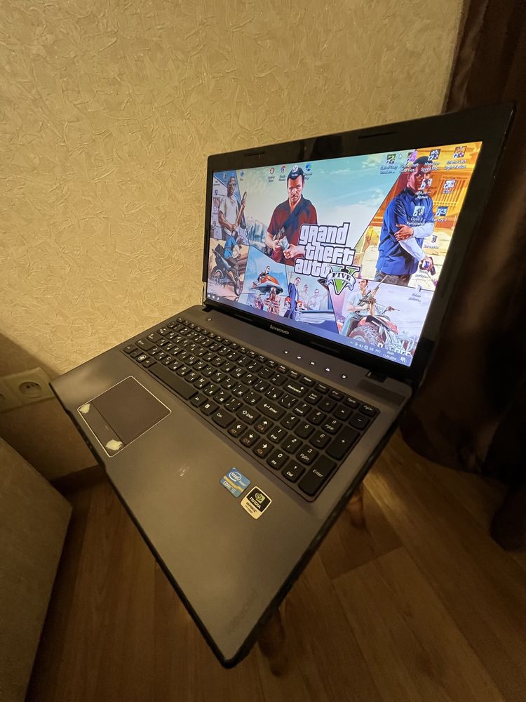 Ноутбук Lenovo IdeaPad Z570 на i5 6гб ОЗУ