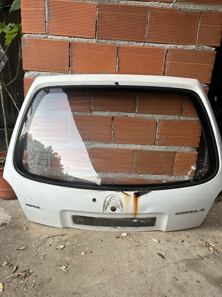 Porta mala bagageira Opel Corsa B