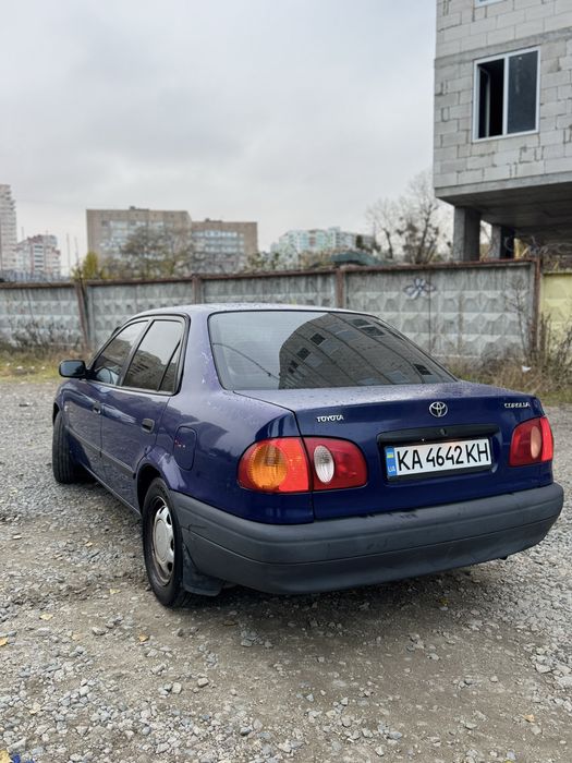 Toyota Corolla 1.4 бензин В ОТЛИЧНОМ СОСТОЯНИЕ