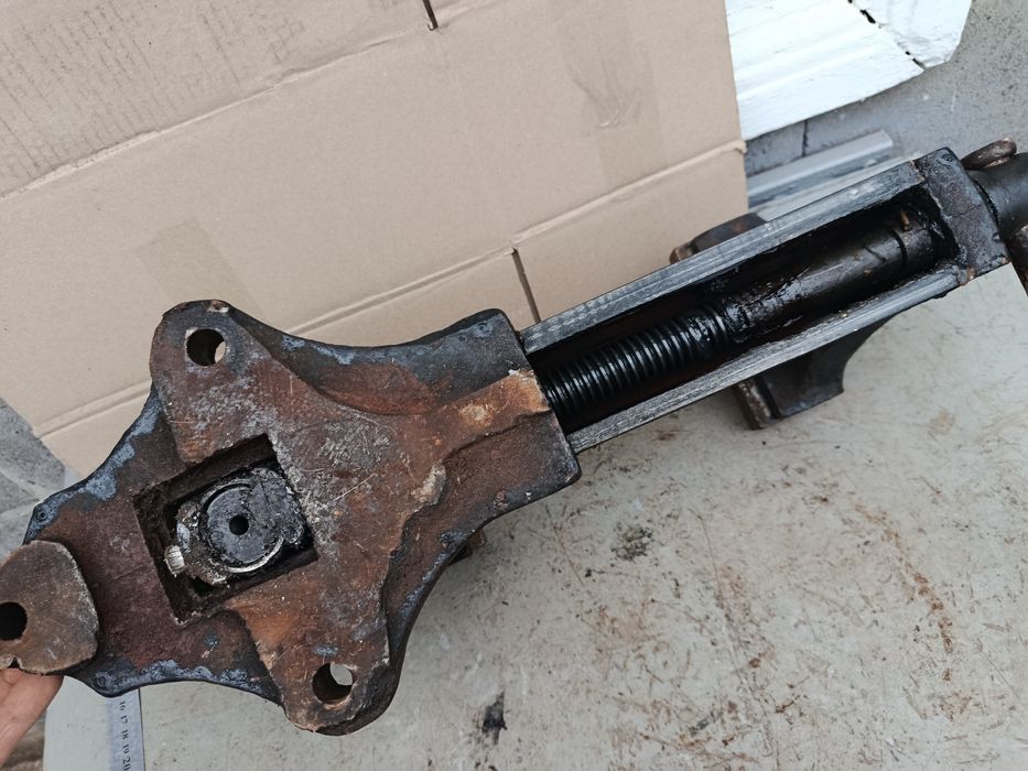 Тиски слесарные СССР