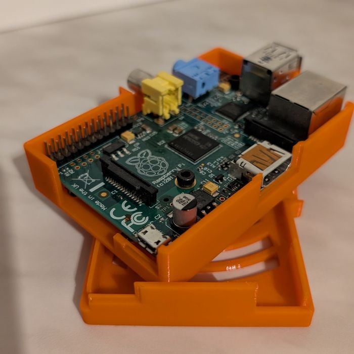 Raspberry Pi Model B 512MB RAM + obudowa
