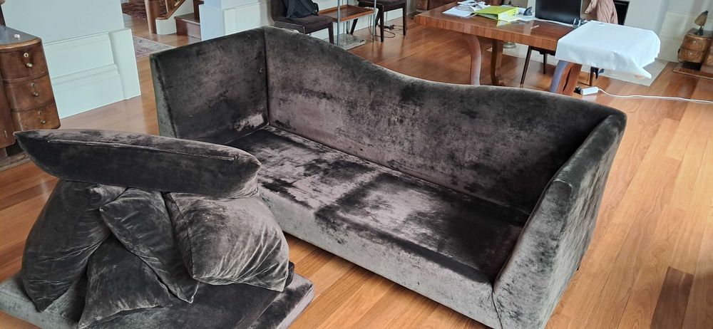 Sofá 230x86x89 (cm), altura chão /assento 50(cm)